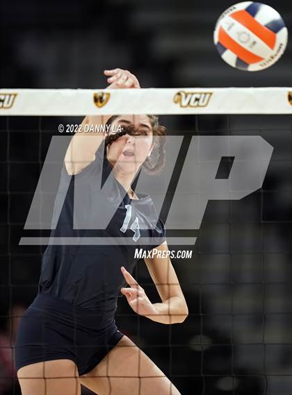 Thumbnail 1 in First Colonial vs. Midlothian (VHSL Class 5 State Final) photogallery.