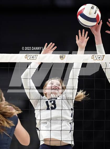 Thumbnail 3 in First Colonial vs. Midlothian (VHSL Class 5 State Final) photogallery.