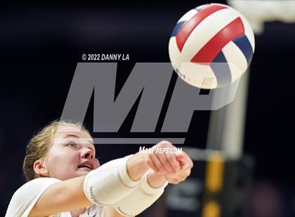 Thumbnail 1 in First Colonial vs. Midlothian (VHSL Class 5 State Final) photogallery.