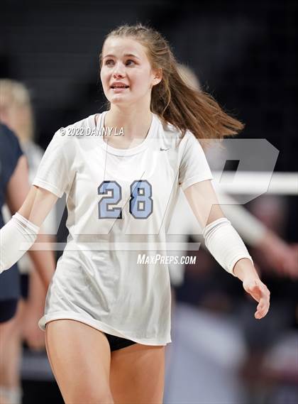 Thumbnail 3 in First Colonial vs. Midlothian (VHSL Class 5 State Final) photogallery.