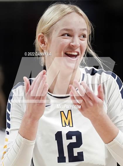Thumbnail 2 in First Colonial vs. Midlothian (VHSL Class 5 State Final) photogallery.