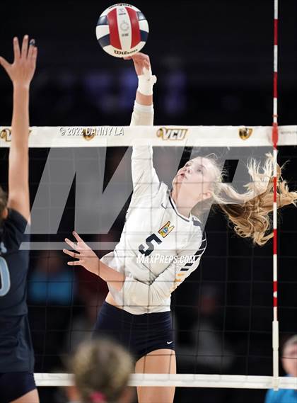 Thumbnail 1 in First Colonial vs. Midlothian (VHSL Class 5 State Final) photogallery.