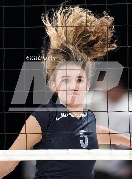 Thumbnail 2 in First Colonial vs. Midlothian (VHSL Class 5 State Final) photogallery.