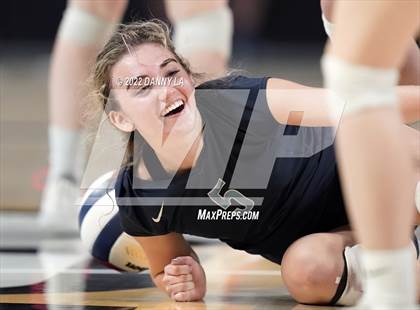 Thumbnail 2 in First Colonial vs. Midlothian (VHSL Class 5 State Final) photogallery.