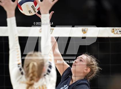 Thumbnail 3 in First Colonial vs. Midlothian (VHSL Class 5 State Final) photogallery.
