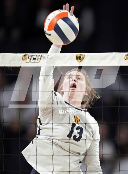 Thumbnail 3 in First Colonial vs. Midlothian (VHSL Class 5 State Final) photogallery.