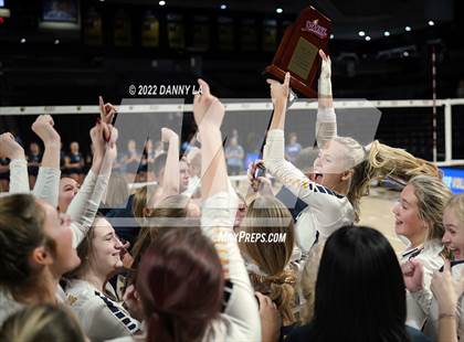 Thumbnail 2 in First Colonial vs. Midlothian (VHSL Class 5 State Final) photogallery.