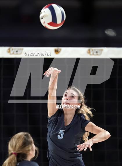 Thumbnail 3 in First Colonial vs. Midlothian (VHSL Class 5 State Final) photogallery.