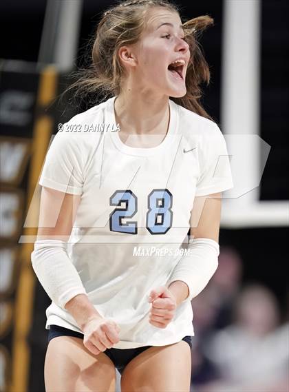 Thumbnail 3 in First Colonial vs. Midlothian (VHSL Class 5 State Final) photogallery.