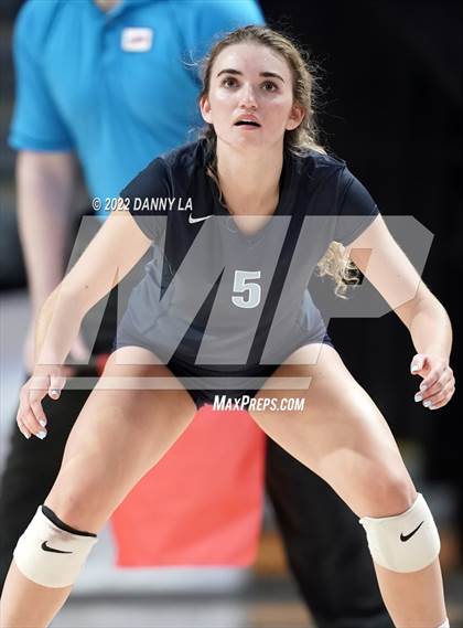 Thumbnail 3 in First Colonial vs. Midlothian (VHSL Class 5 State Final) photogallery.