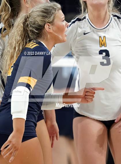 Thumbnail 3 in First Colonial vs. Midlothian (VHSL Class 5 State Final) photogallery.