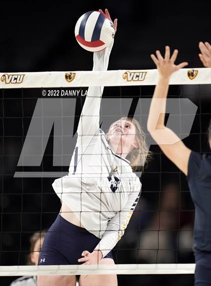 Thumbnail 2 in First Colonial vs. Midlothian (VHSL Class 5 State Final) photogallery.