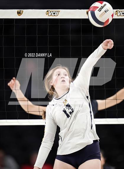 Thumbnail 1 in First Colonial vs. Midlothian (VHSL Class 5 State Final) photogallery.