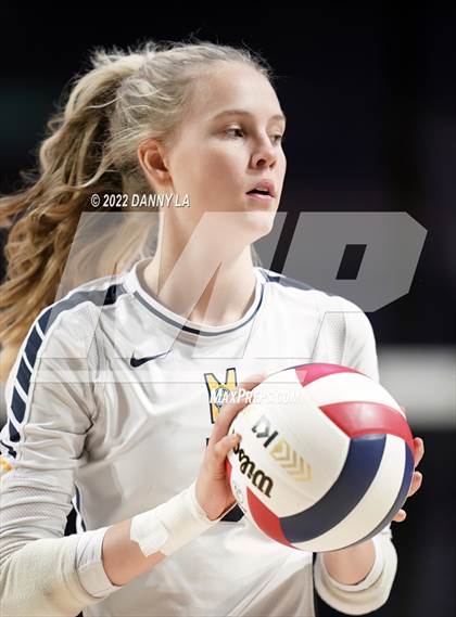 Thumbnail 3 in First Colonial vs. Midlothian (VHSL Class 5 State Final) photogallery.