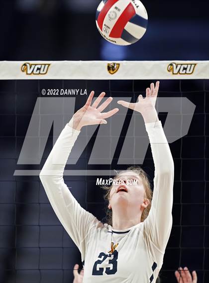 Thumbnail 3 in First Colonial vs. Midlothian (VHSL Class 5 State Final) photogallery.