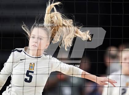 Thumbnail 2 in First Colonial vs. Midlothian (VHSL Class 5 State Final) photogallery.