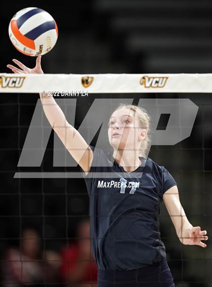 Thumbnail 2 in First Colonial vs. Midlothian (VHSL Class 5 State Final) photogallery.
