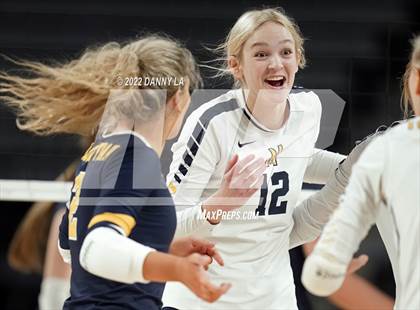 Thumbnail 1 in First Colonial vs. Midlothian (VHSL Class 5 State Final) photogallery.