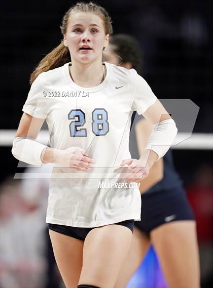 Thumbnail 3 in First Colonial vs. Midlothian (VHSL Class 5 State Final) photogallery.