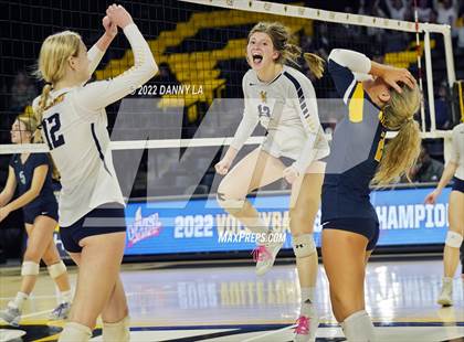Thumbnail 3 in First Colonial vs. Midlothian (VHSL Class 5 State Final) photogallery.