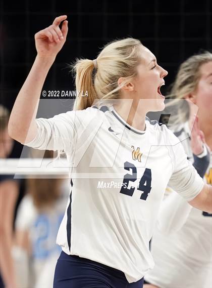 Thumbnail 1 in First Colonial vs. Midlothian (VHSL Class 5 State Final) photogallery.