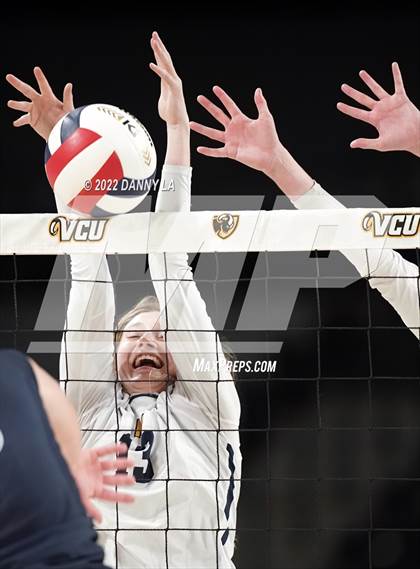 Thumbnail 1 in First Colonial vs. Midlothian (VHSL Class 5 State Final) photogallery.