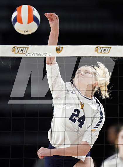 Thumbnail 3 in First Colonial vs. Midlothian (VHSL Class 5 State Final) photogallery.