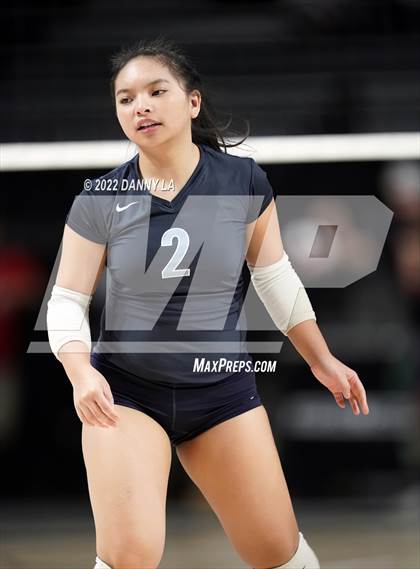 Thumbnail 1 in First Colonial vs. Midlothian (VHSL Class 5 State Final) photogallery.