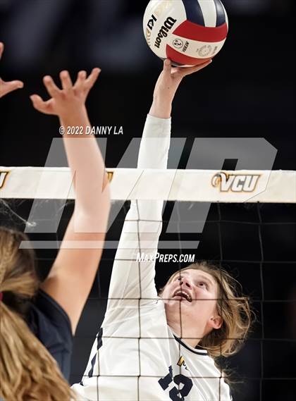 Thumbnail 2 in First Colonial vs. Midlothian (VHSL Class 5 State Final) photogallery.