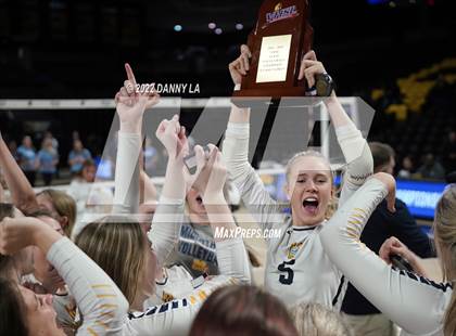 Thumbnail 1 in First Colonial vs. Midlothian (VHSL Class 5 State Final) photogallery.