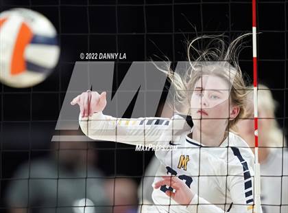 Thumbnail 2 in First Colonial vs. Midlothian (VHSL Class 5 State Final) photogallery.