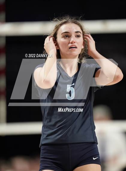Thumbnail 3 in First Colonial vs. Midlothian (VHSL Class 5 State Final) photogallery.