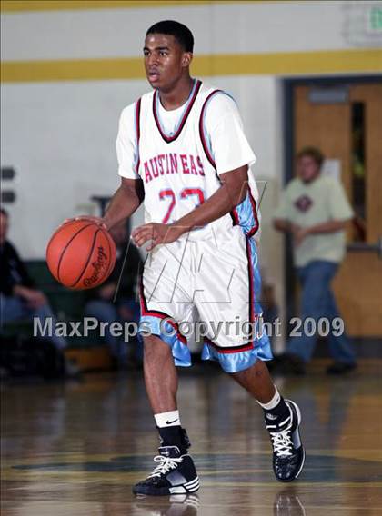 Thumbnail 2 in Austin-East vs Karns (Pilot Food-Mart Classic) photogallery.