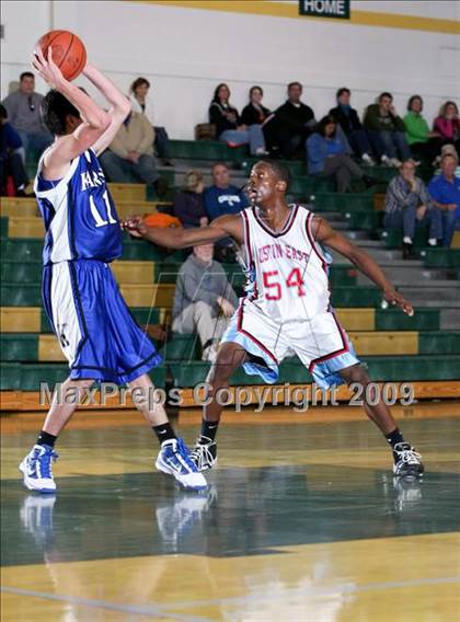Thumbnail 3 in Austin-East vs Karns (Pilot Food-Mart Classic) photogallery.