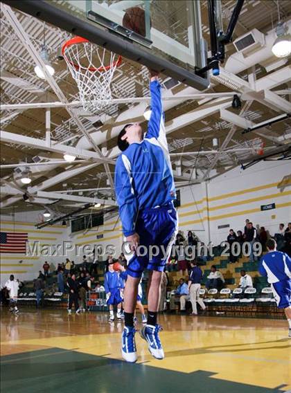 Thumbnail 3 in Austin-East vs Karns (Pilot Food-Mart Classic) photogallery.