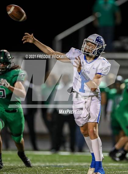 Thumbnail 1 in Tioga vs. Celeste (UIL 2A Bi-District) photogallery.