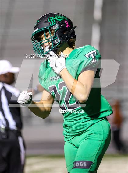 Thumbnail 2 in Tioga vs. Celeste (UIL 2A Bi-District) photogallery.