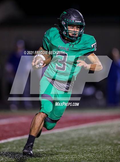 Thumbnail 1 in Tioga vs. Celeste (UIL 2A Bi-District) photogallery.