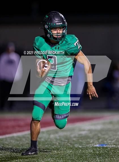 Thumbnail 2 in Tioga vs. Celeste (UIL 2A Bi-District) photogallery.