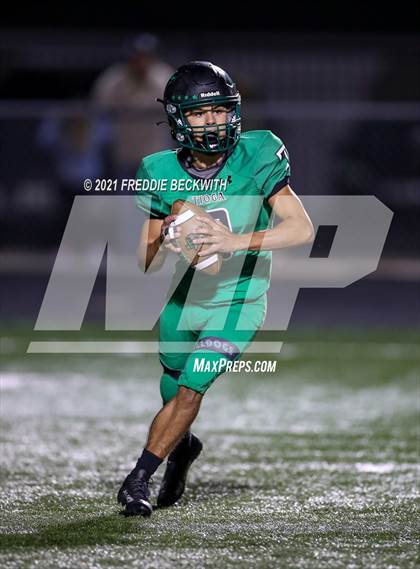 Thumbnail 3 in Tioga vs. Celeste (UIL 2A Bi-District) photogallery.