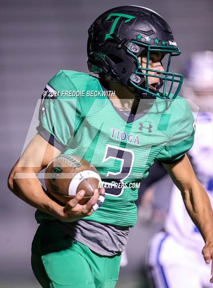 Thumbnail 1 in Tioga vs. Celeste (UIL 2A Bi-District) photogallery.