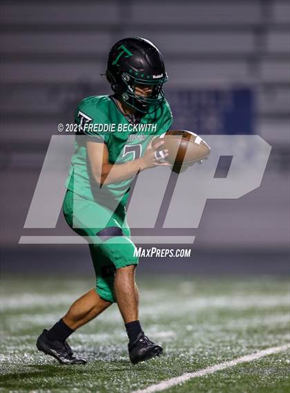 Thumbnail 3 in Tioga vs. Celeste (UIL 2A Bi-District) photogallery.