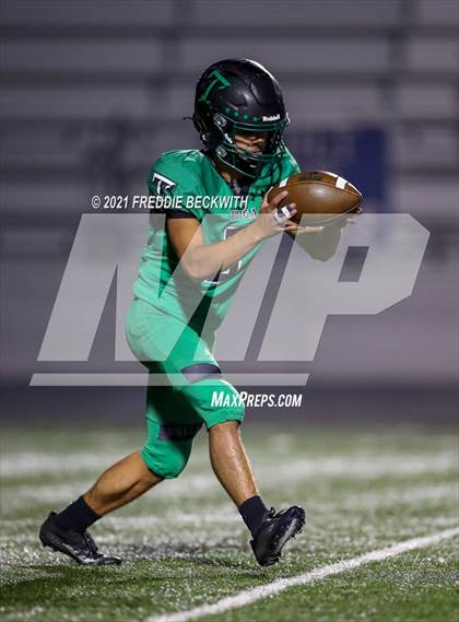 Thumbnail 1 in Tioga vs. Celeste (UIL 2A Bi-District) photogallery.