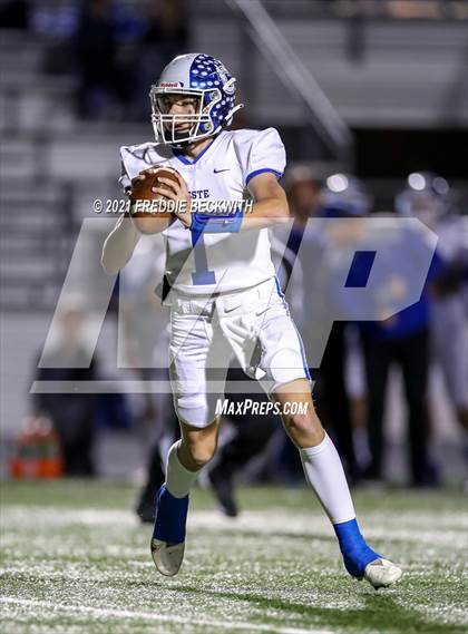 Thumbnail 1 in Tioga vs. Celeste (UIL 2A Bi-District) photogallery.