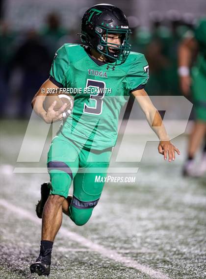 Thumbnail 2 in Tioga vs. Celeste (UIL 2A Bi-District) photogallery.