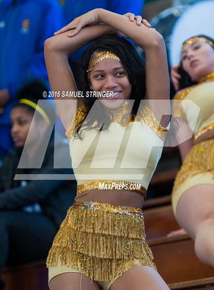 Thumbnail 1 in Grant vs. Oakland Tech (Oakland Legends Classic) photogallery.