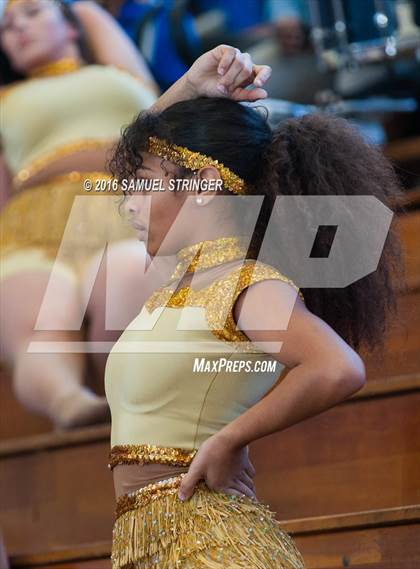 Thumbnail 2 in Grant vs. Oakland Tech (Oakland Legends Classic) photogallery.