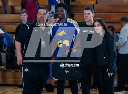 Thumbnail 3 in Grant vs. Oakland Tech (Oakland Legends Classic) photogallery.