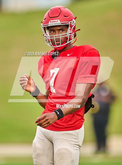 Thumbnail 3 in North Shore (Inter-squad Scrimmage) photogallery.