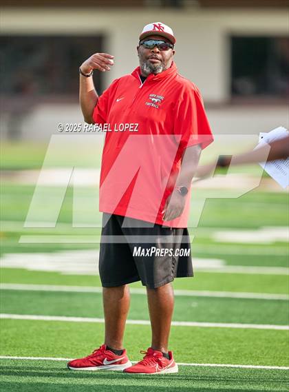 Thumbnail 3 in North Shore (Inter-squad Scrimmage) photogallery.